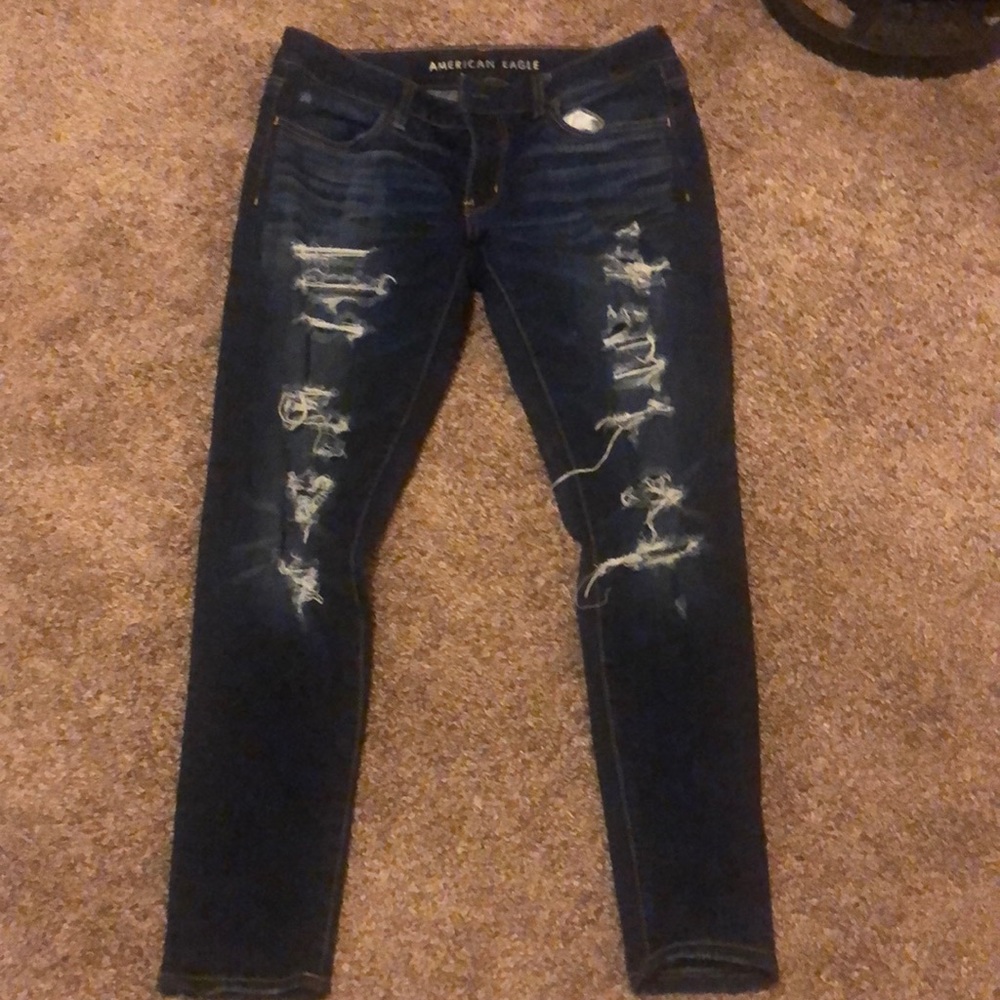 Dark wash distressed American Eagle Jeggings